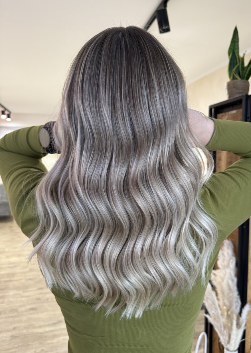 Salon Flair by A. Bischofs