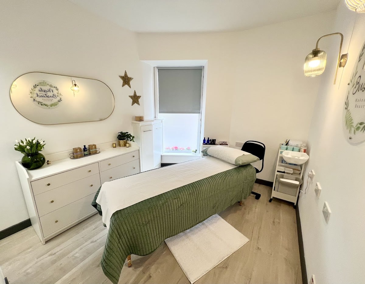 Nicole Busteed Makeup & Beauty