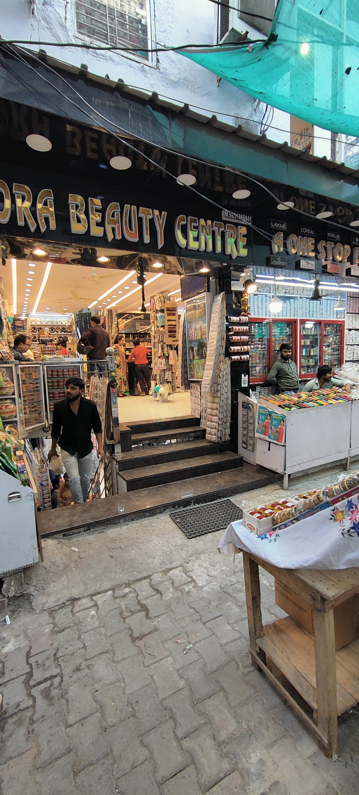 Arora Beauty and Bangle Centre
