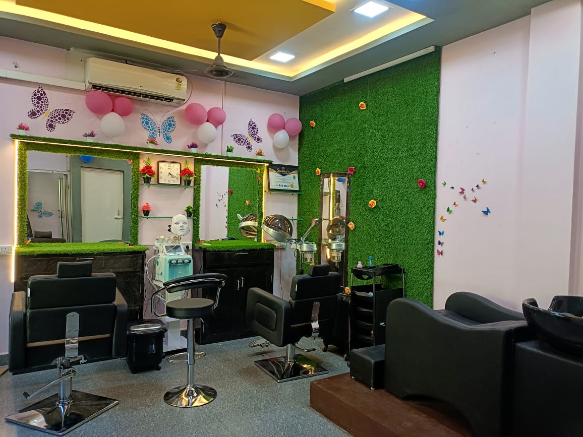 Queen's Bridal Studio & Beauty Care