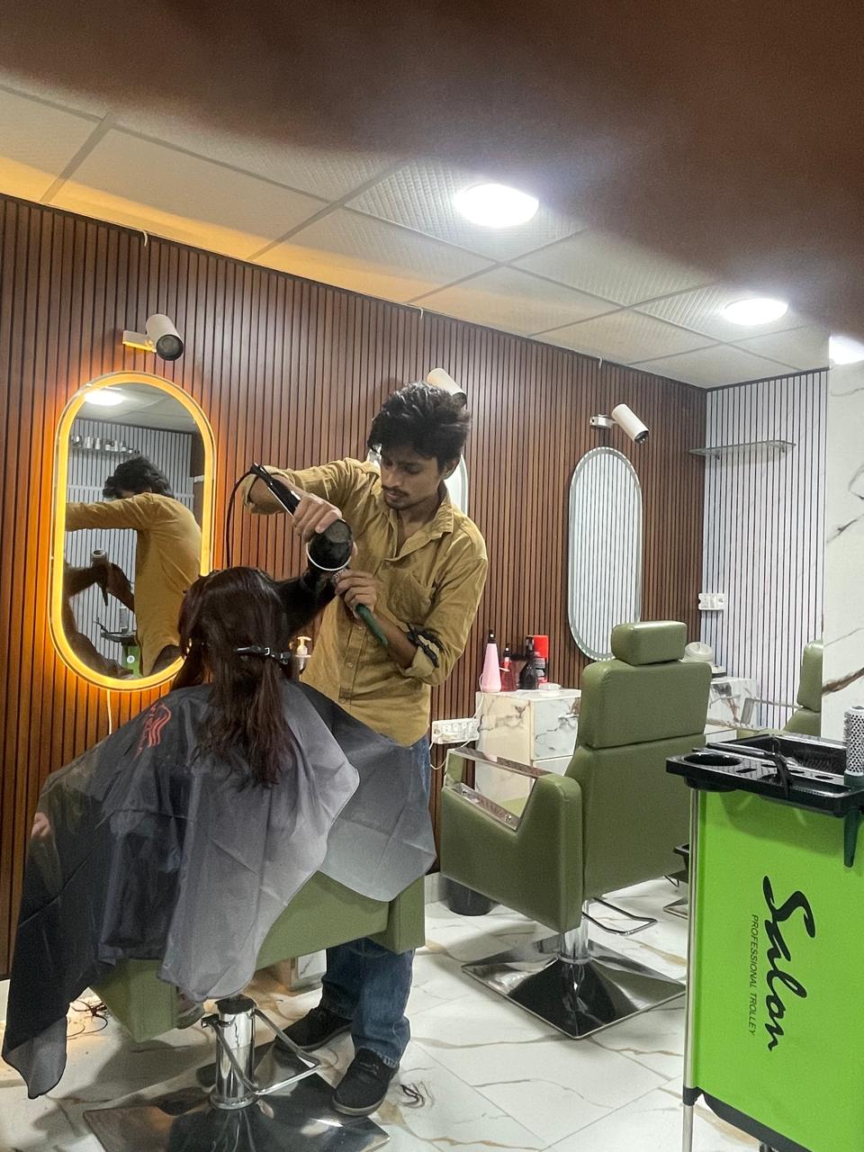 Pulse Unisex Salon