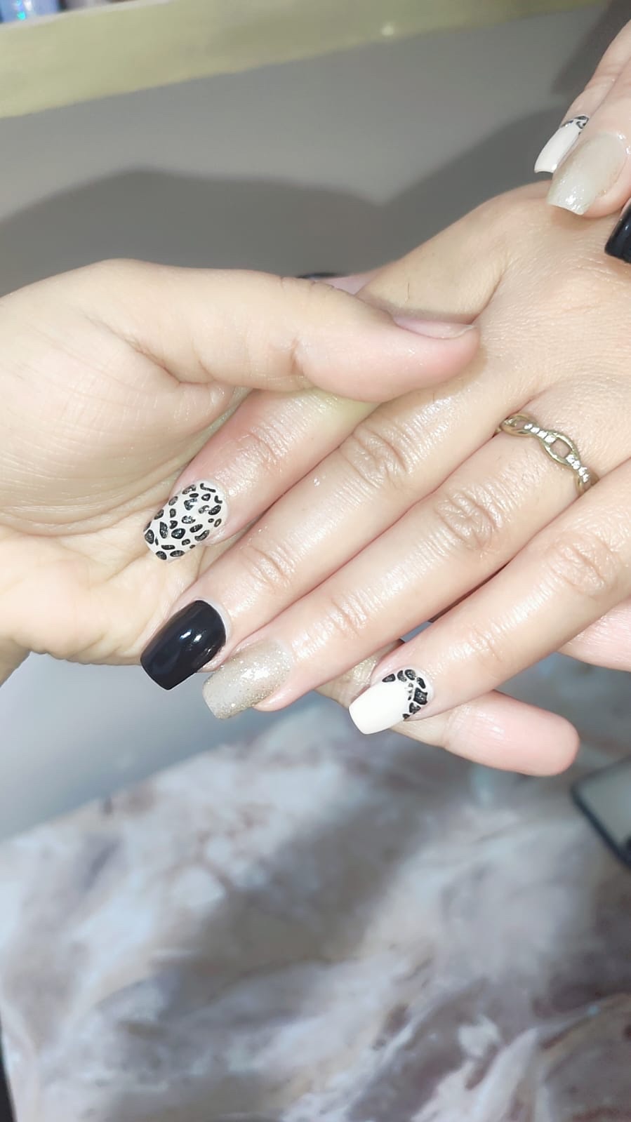 Raja Beauty Salon