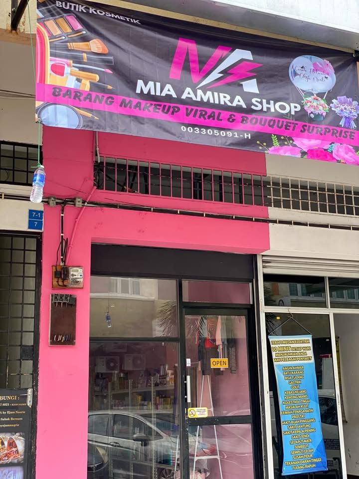 Mia Amira Shop