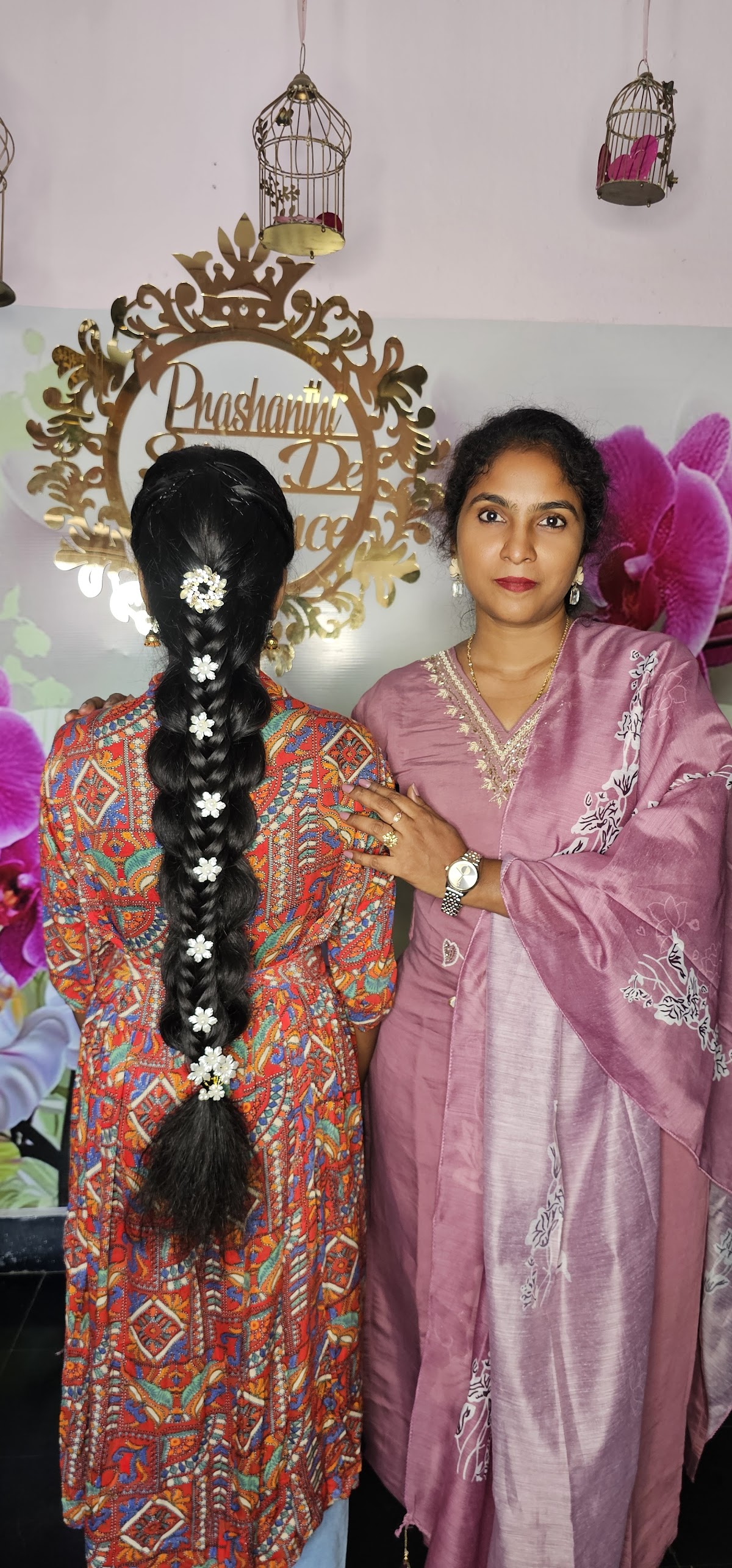 PRASHANTHI SALON DE ELEGANCE