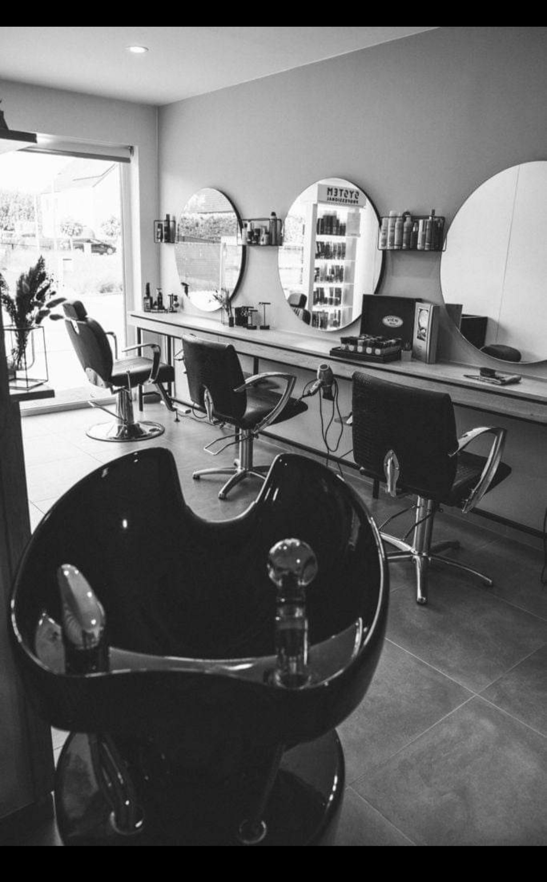 B'ellise hair & nails