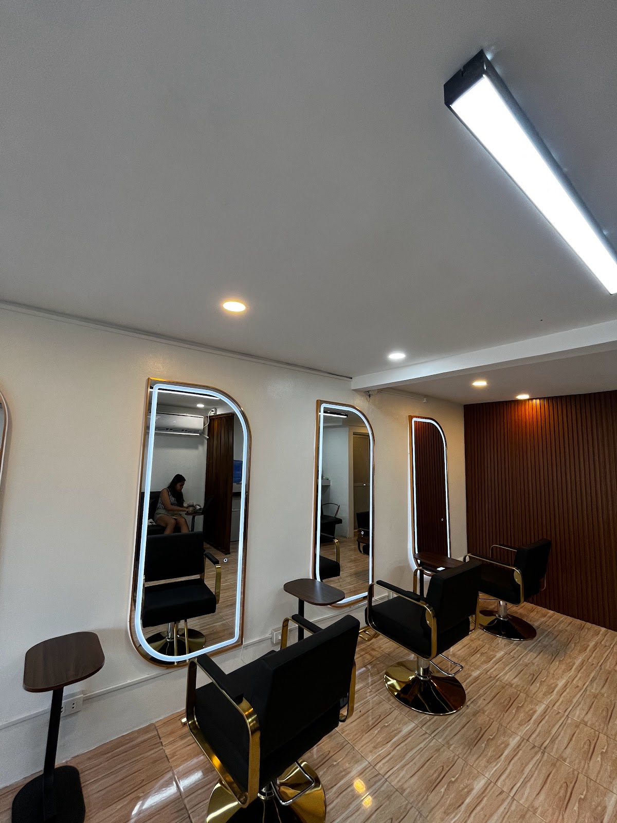 Marlon Ropan Salon