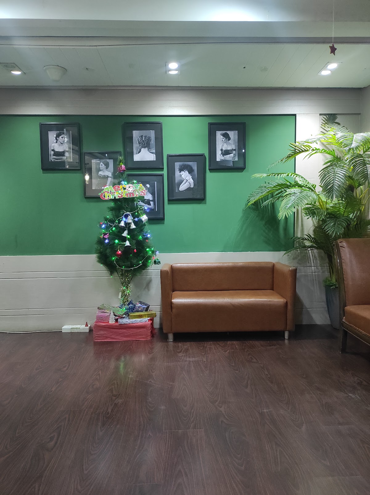Farzana Shakil's Makeover Salon Ltd