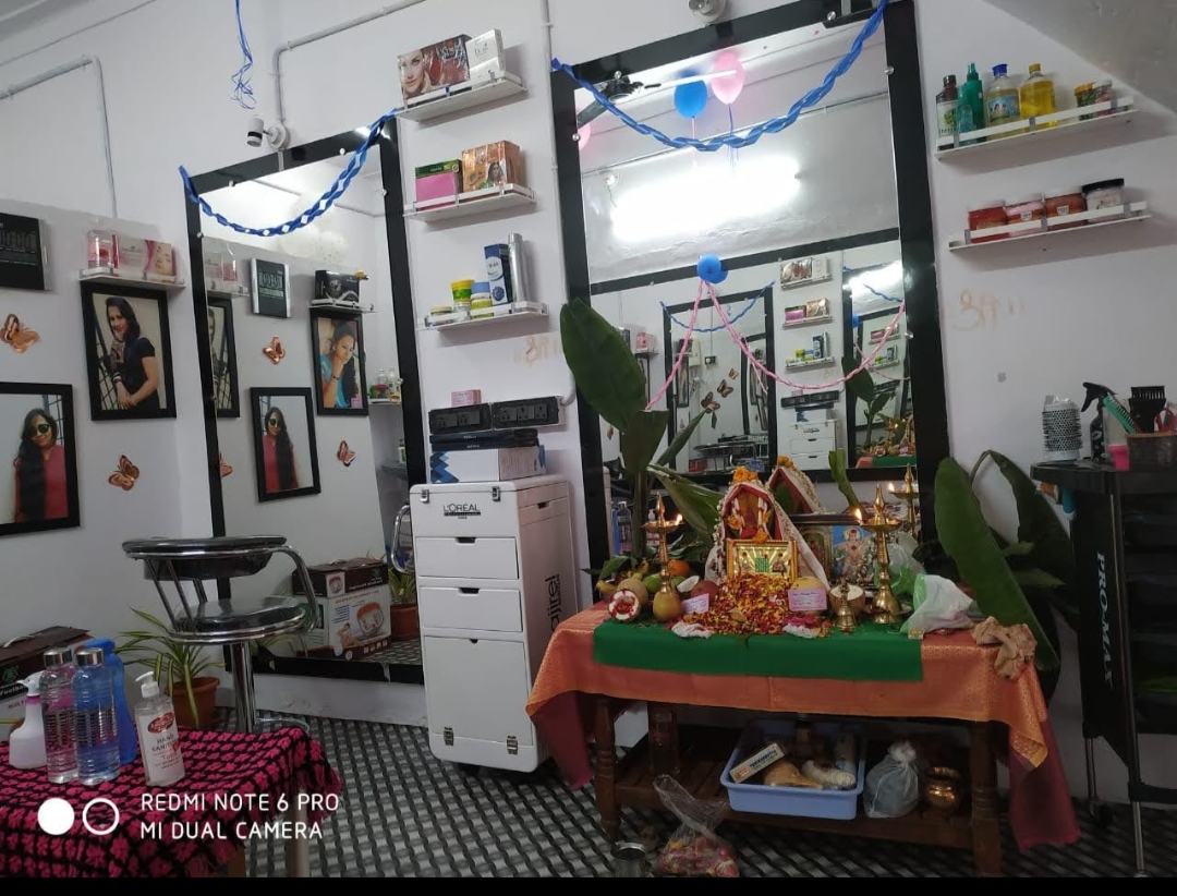 Veda's Beauty Salon