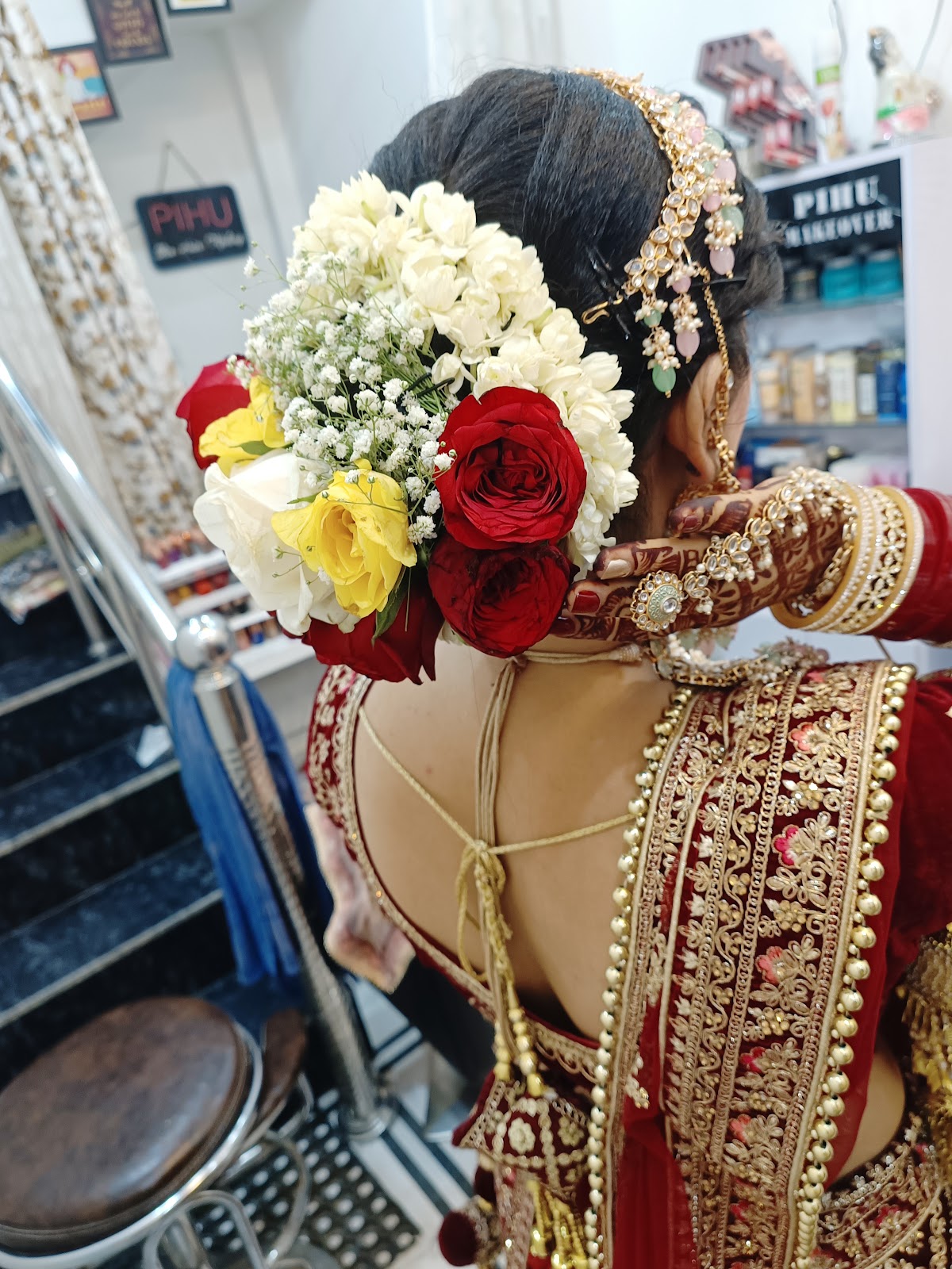 Pihu Beauty Salon & Academy