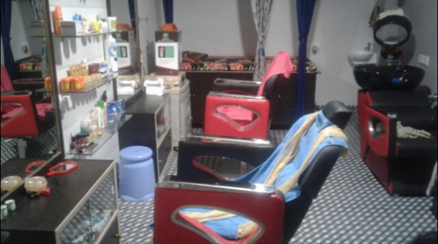 The Queen Women's Salon N' Spa