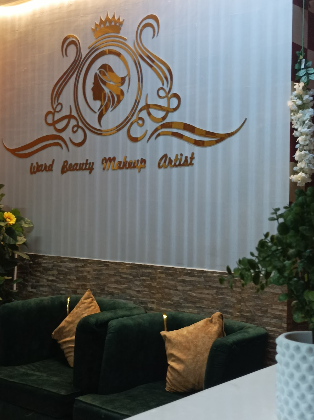 Ward Beauty Salon