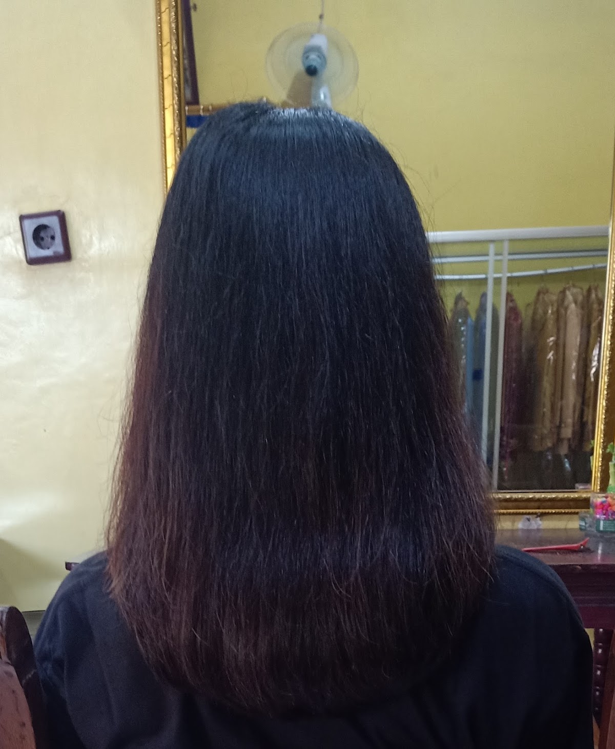 Salon Mona