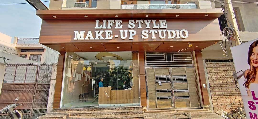 Life style makeup studio