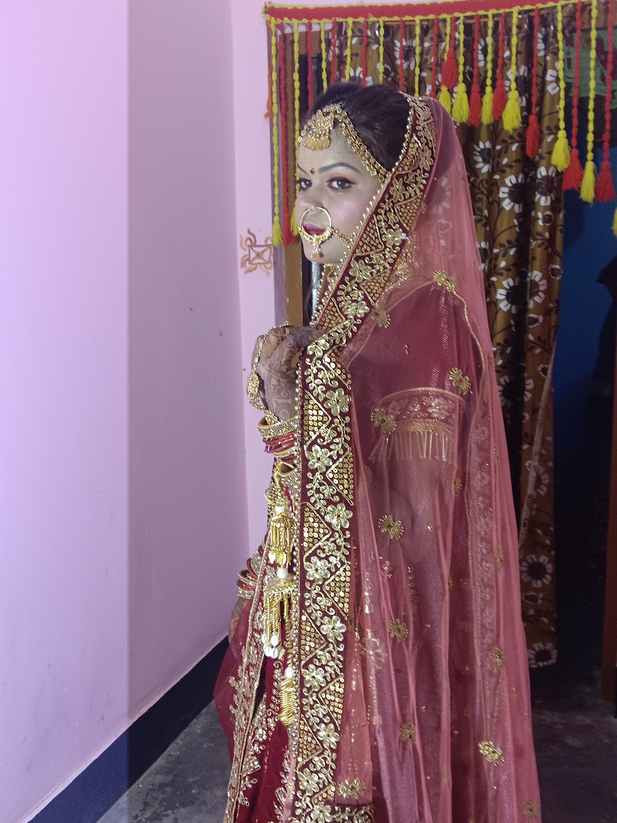 Mahi Beauty Parlour and Cosmetic Gift Center