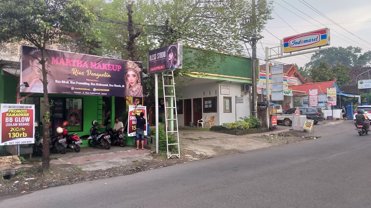 BLESS STUDIO Salon Kecantikan (Martha Makeup)