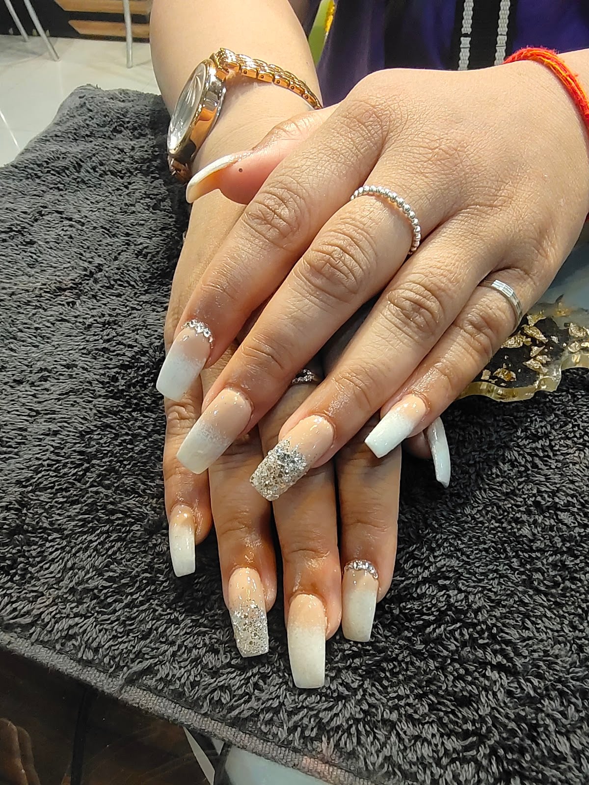 Kaushik Makeovers Unisex Salon & Academy