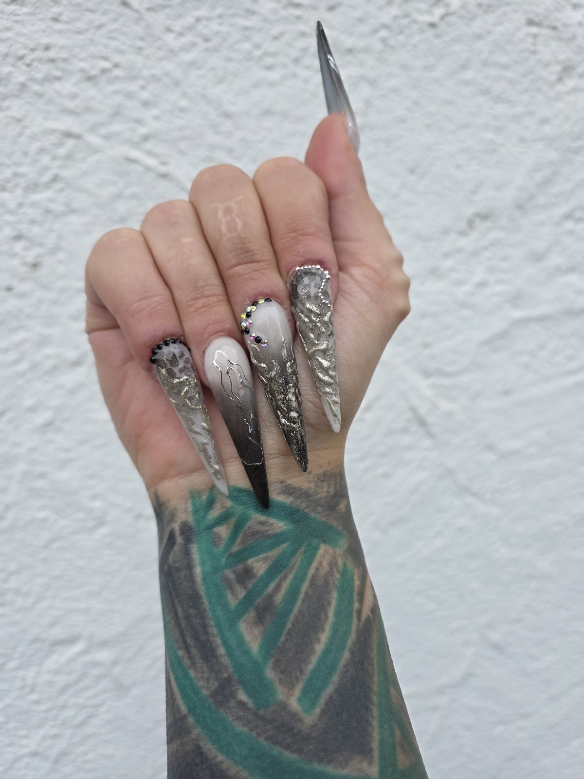 Unique Rock's NaiLashes & Beauty