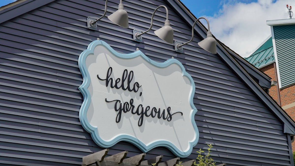 Hello, gorgeous Salon