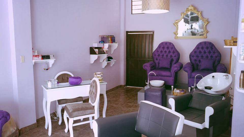 Vintage Salon