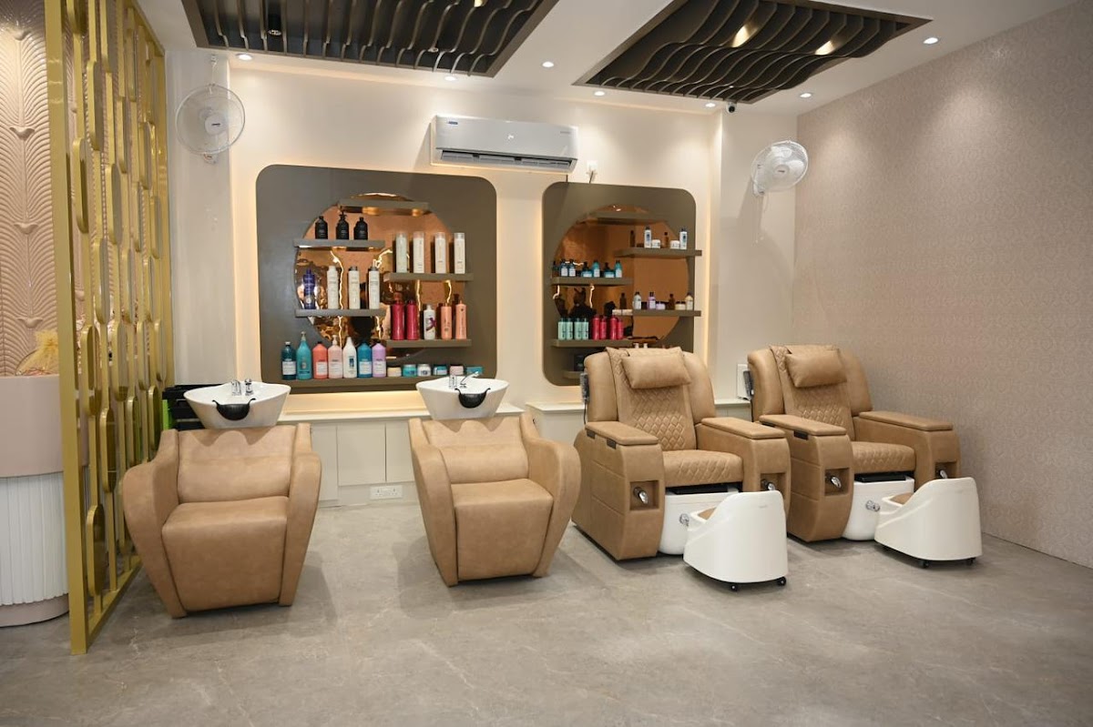 Khoobsoorat Salon Jammu | Talab Tillo