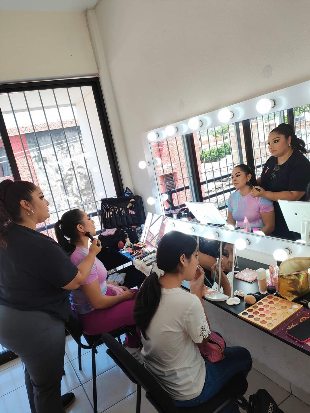 Diana Zepeda Make Up Studio