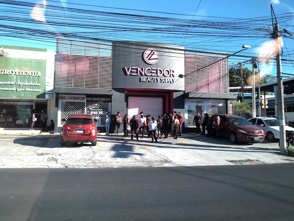 Vencedor Beauty Supply Escalon