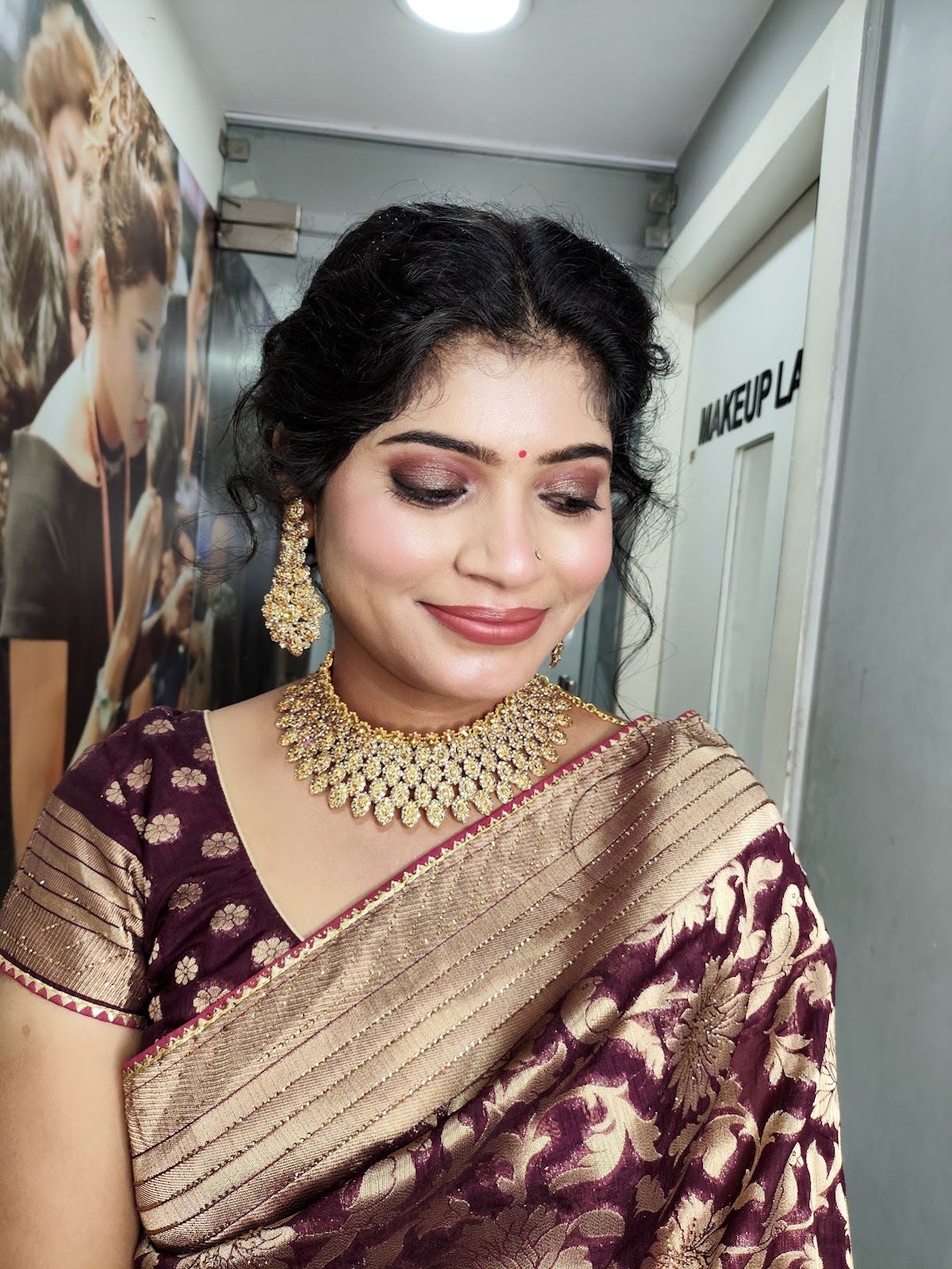 Versatile Good Look Salon
