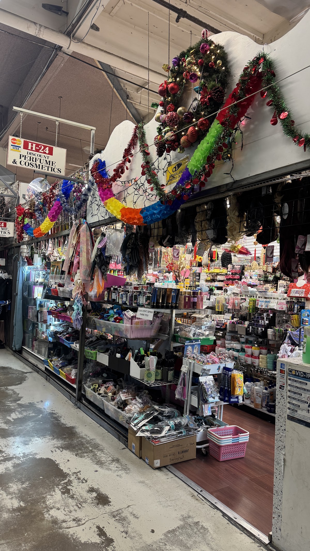 Discount Perfume & Cosmetics