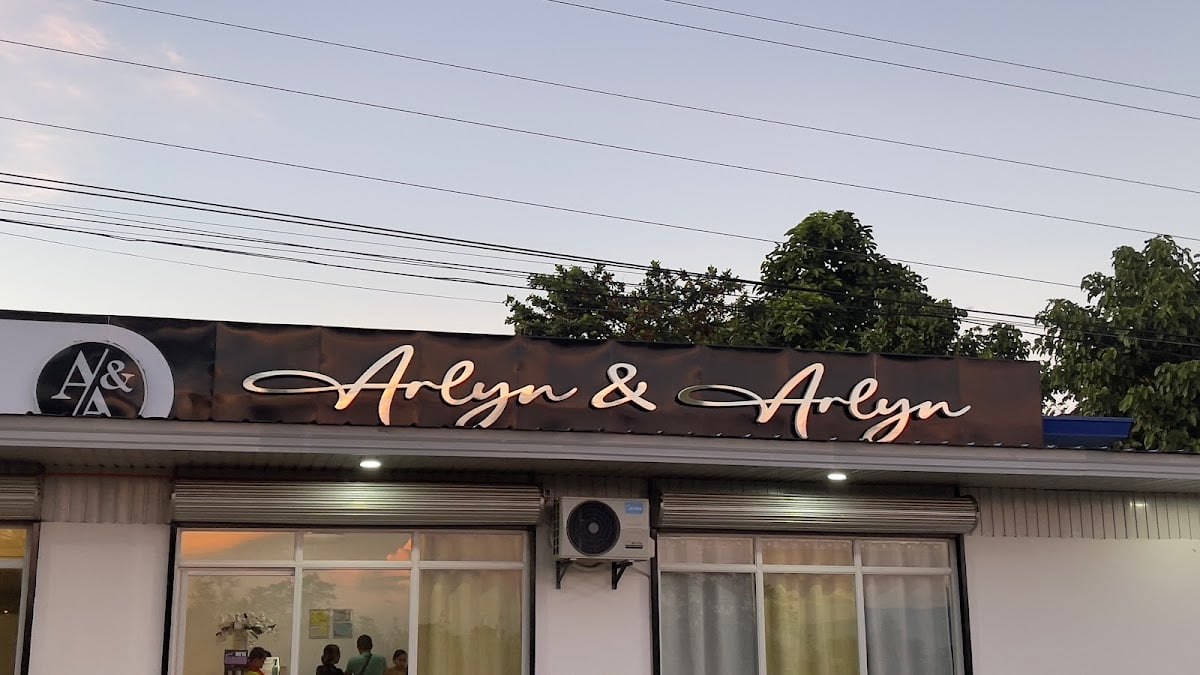 Arlyn & Arlyn Aesthetics and Beauty Lounge