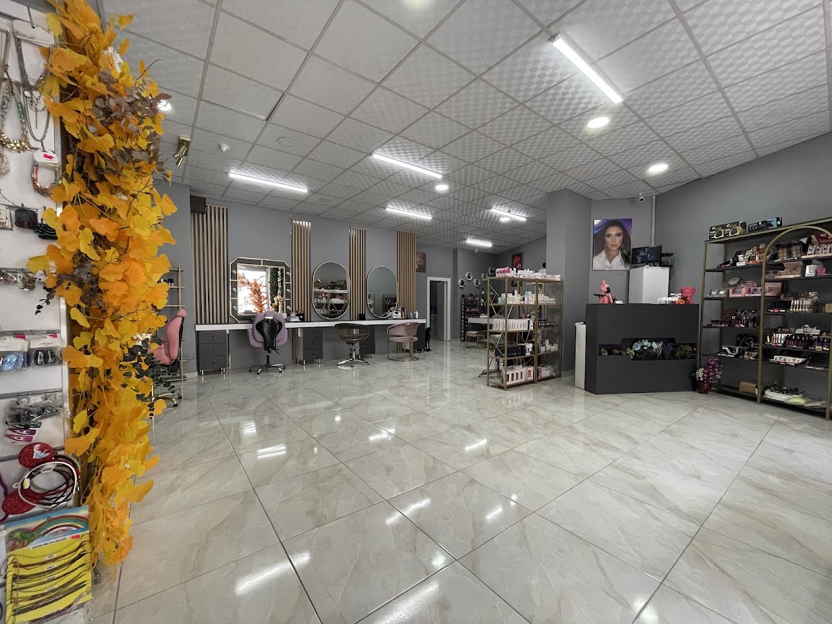 Mukka Beauty & HairMakeup