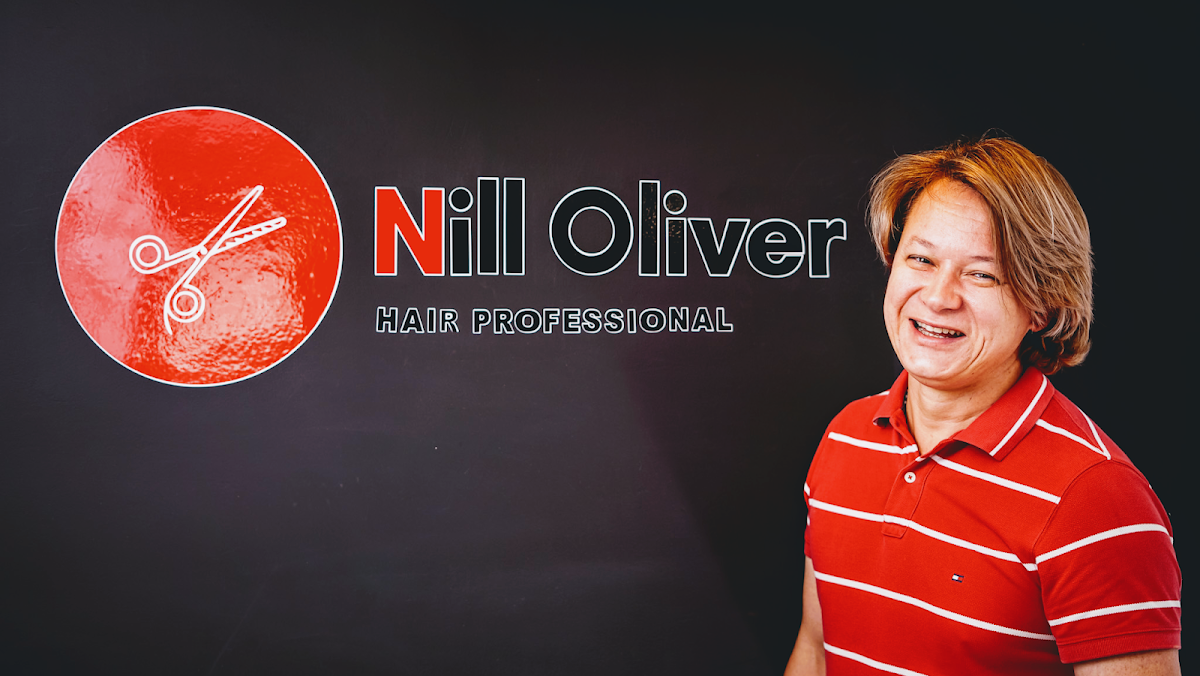 Nill Oliver - Especialista em Madeixas e Alisamento