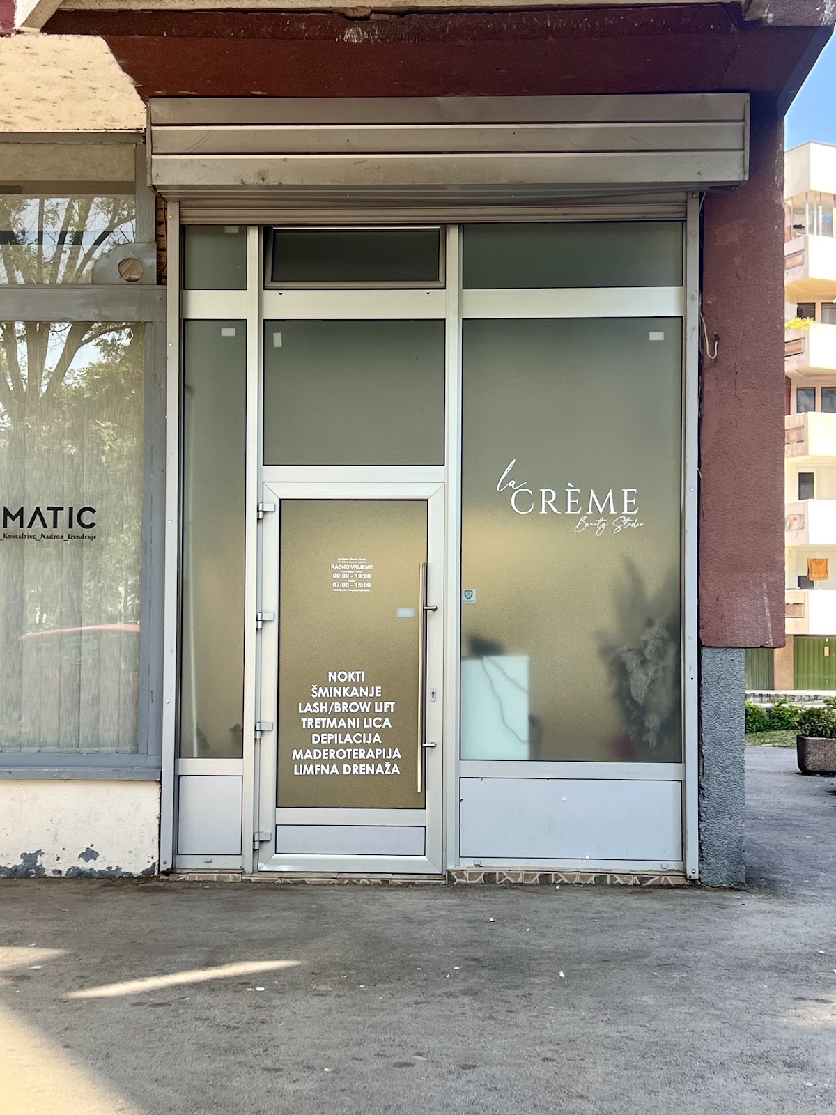 La Creme Beauty Studio