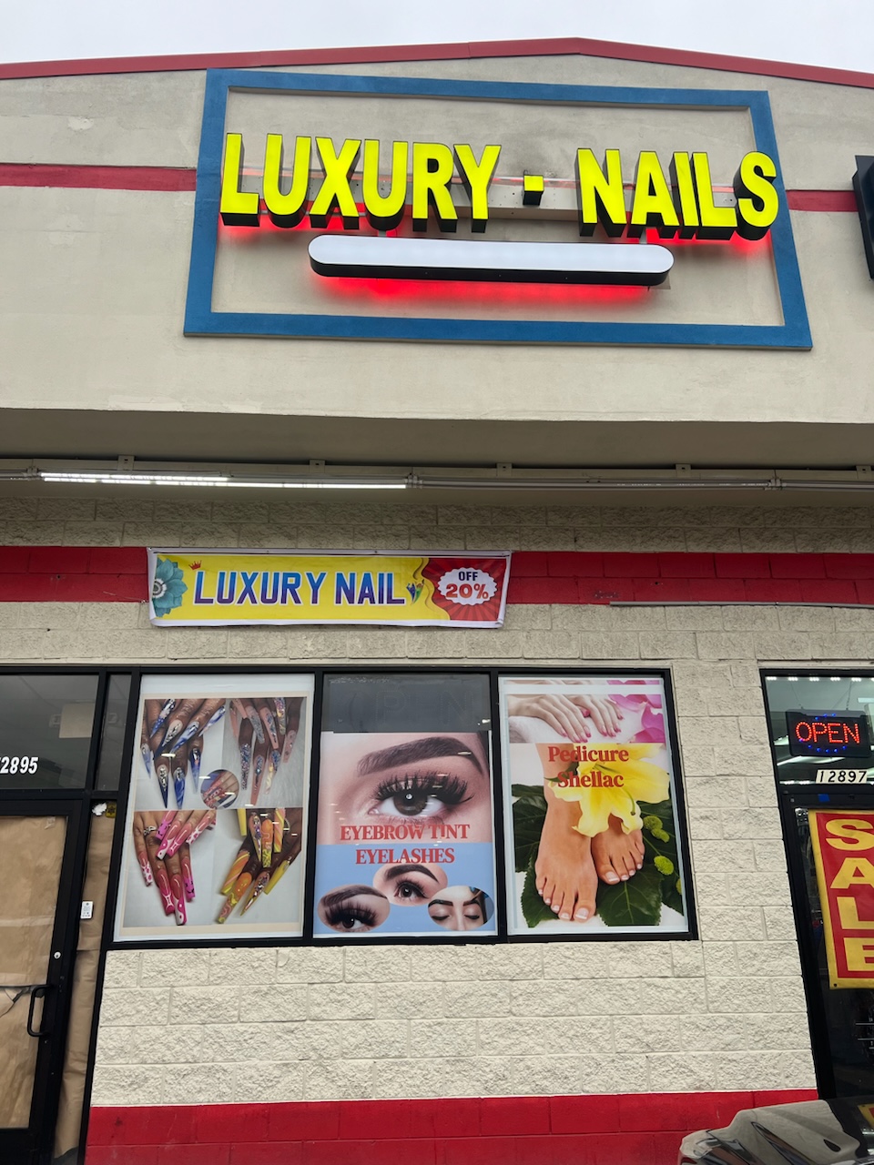 LUXURY NAILS HIGHLAND PARK, eyelashes&eyebrows