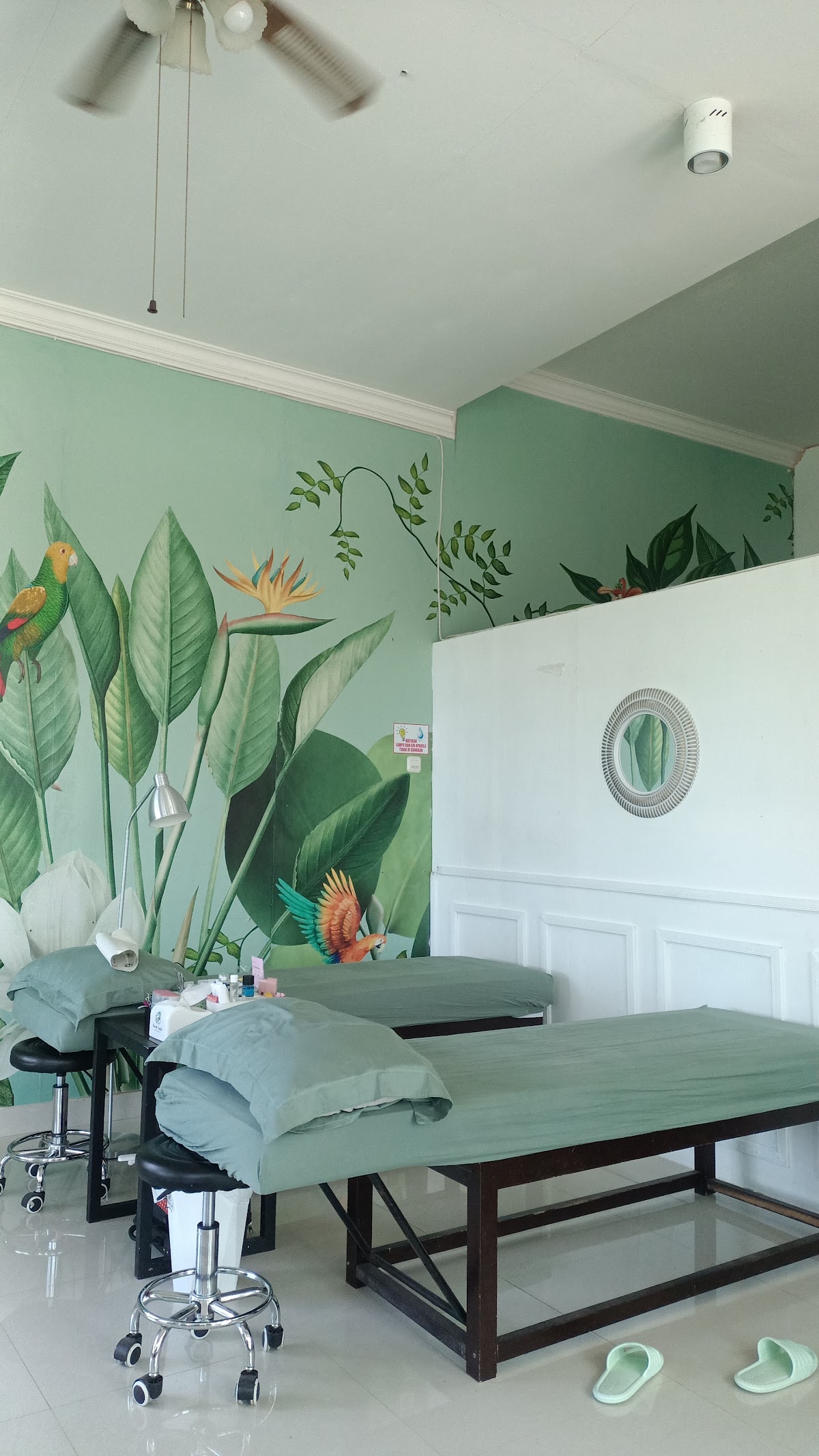 Ruang Cantik Salon & Body Treatment