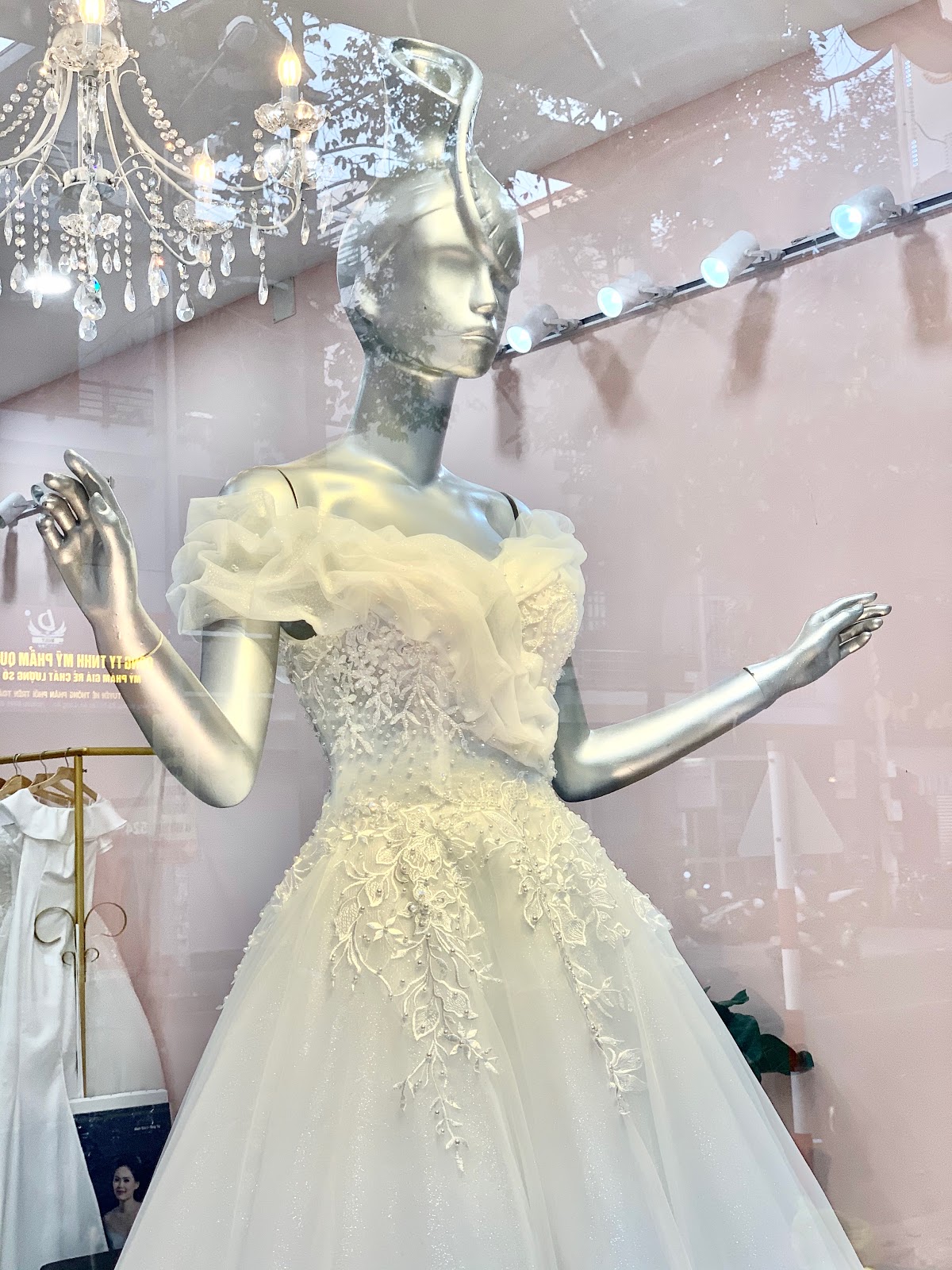 Hanh Phuc Wedding Studio