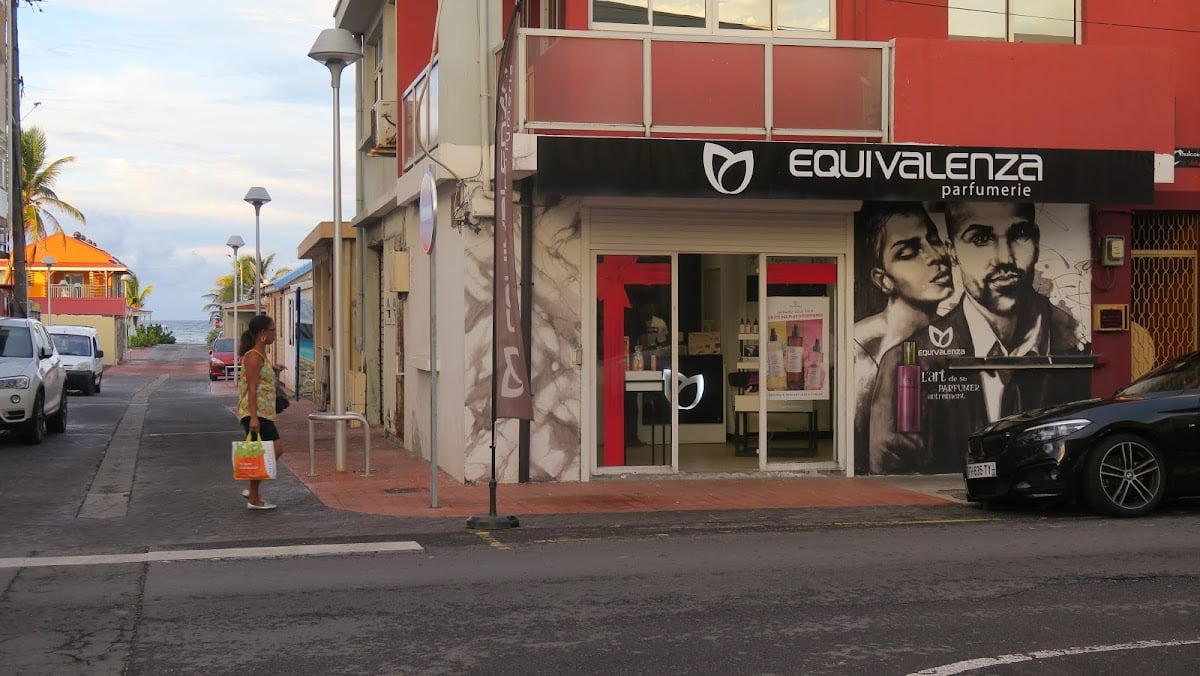 Equivalenza Le Moule