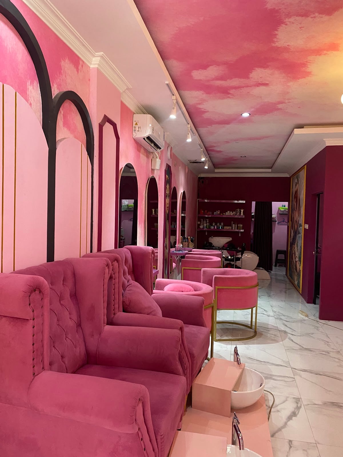 Salon Khayangan - House of Goddess