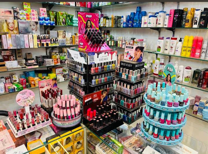 Prajapati cosmetic centre noida
