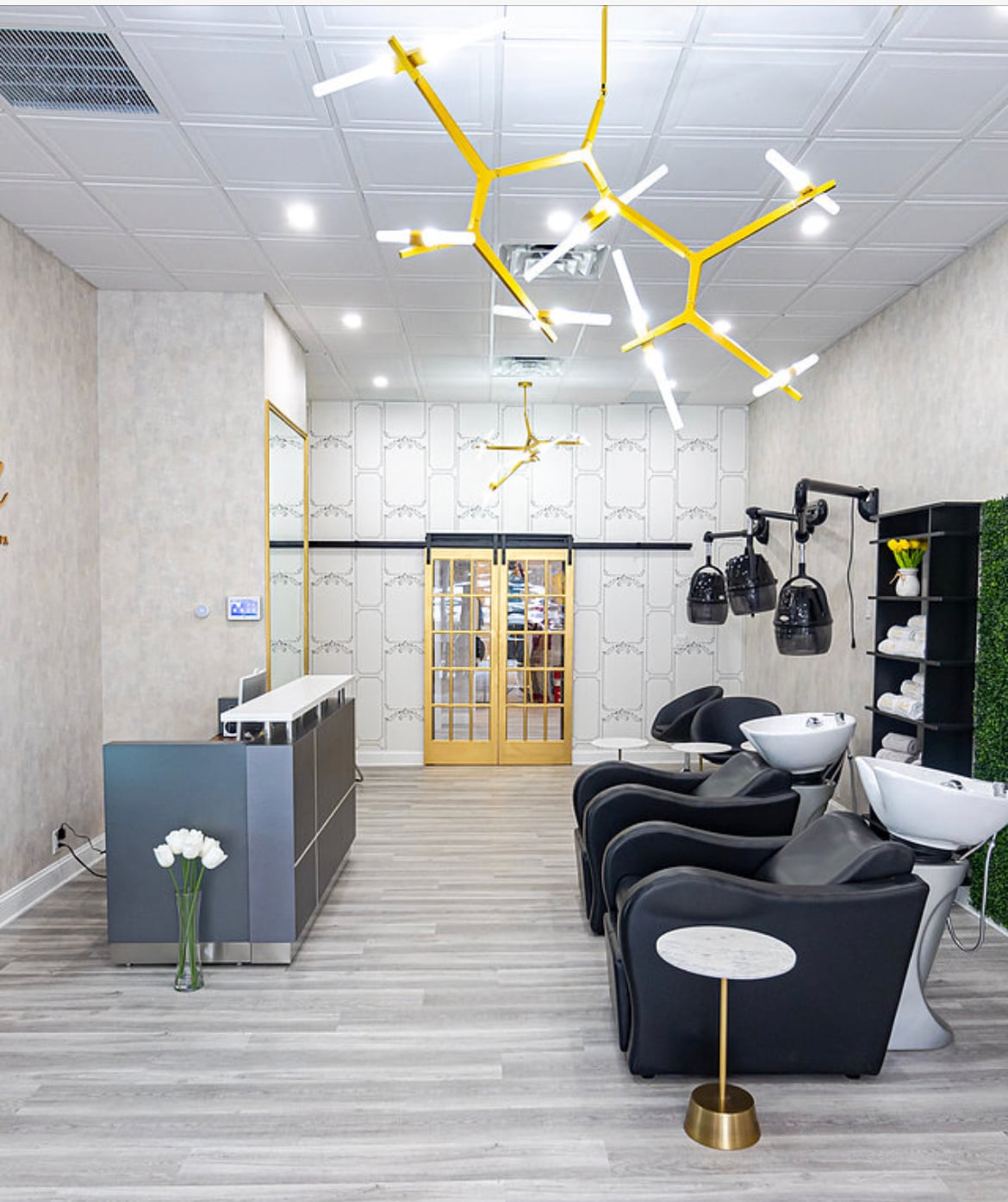 Moi Beauty Parlor