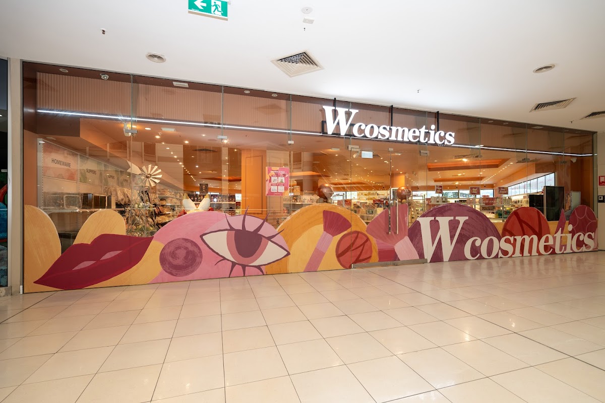 W Cosmetics Uptown