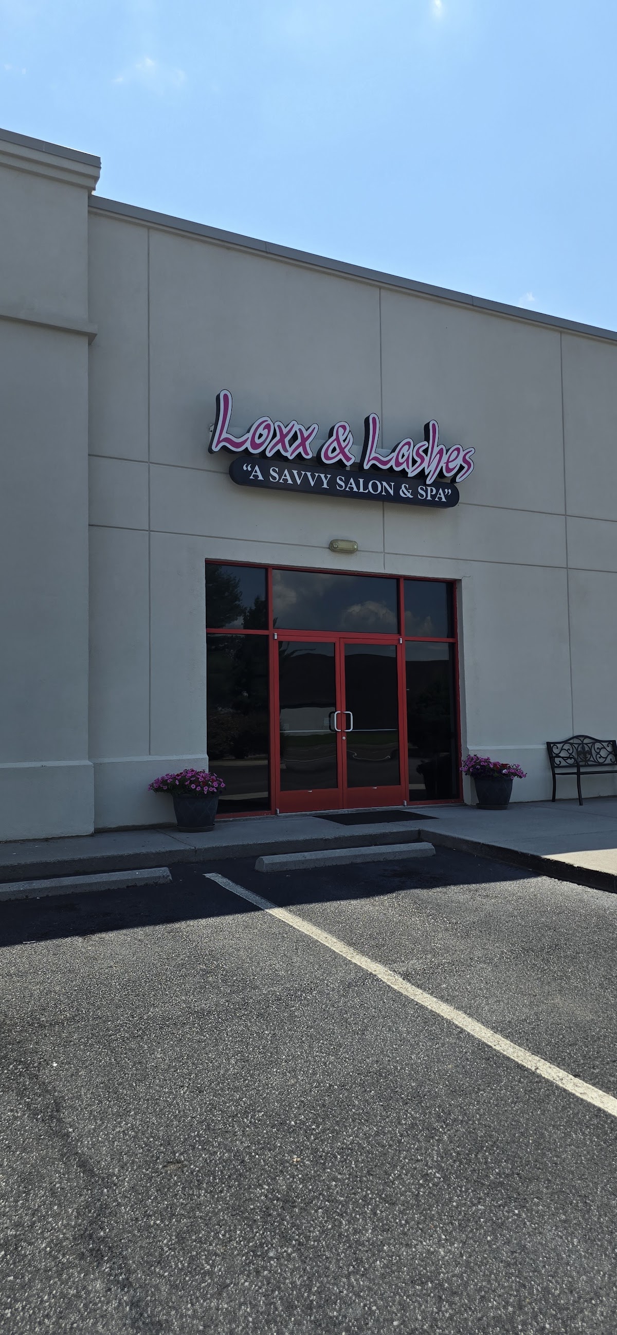 Loxx & Lashes Salon