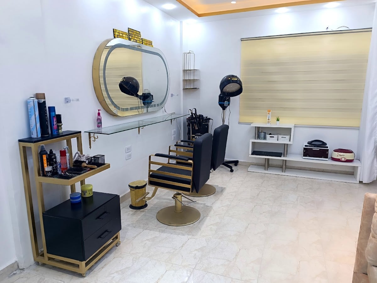 Rooby Beauty Center
