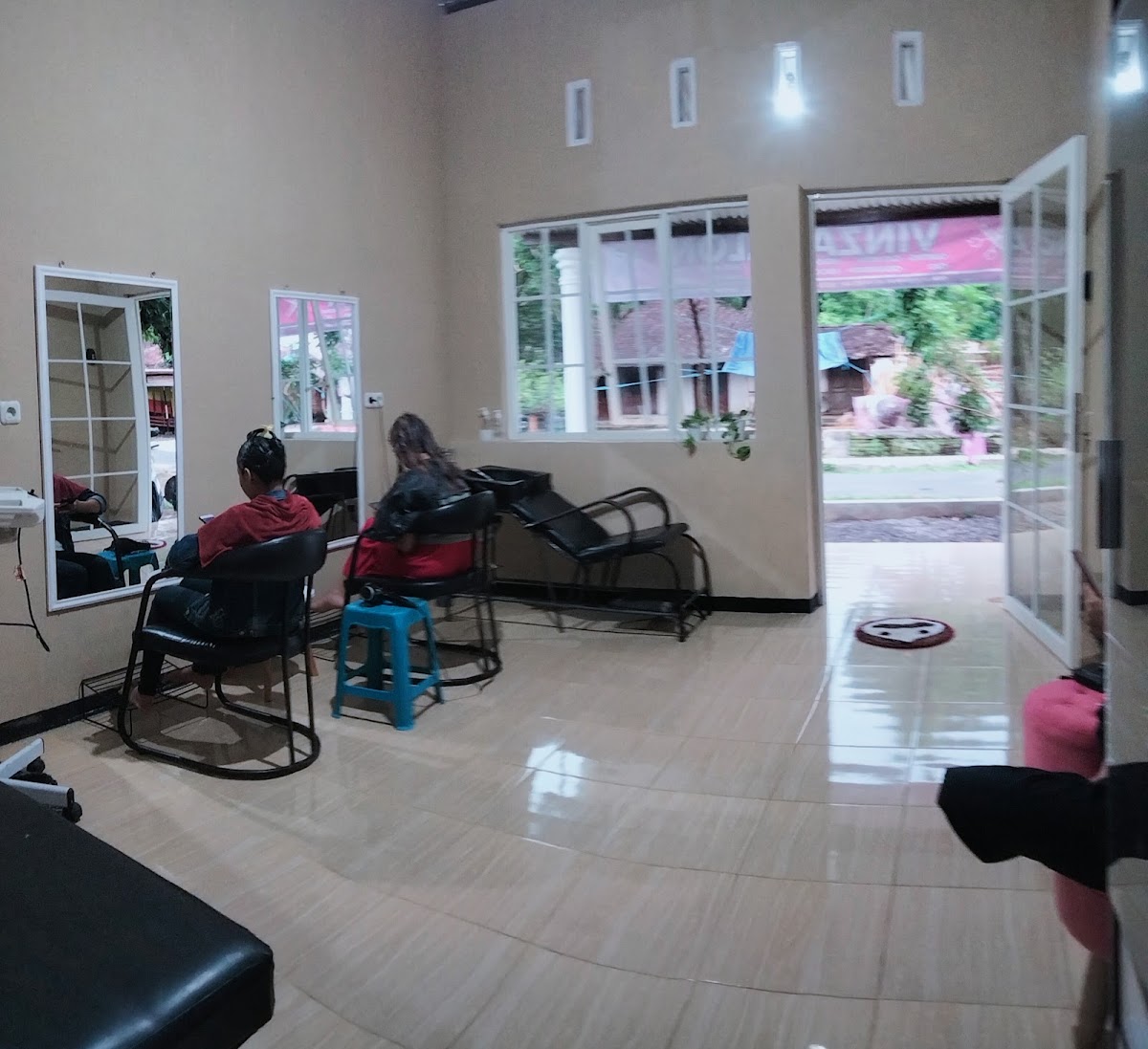 Vinza Salon