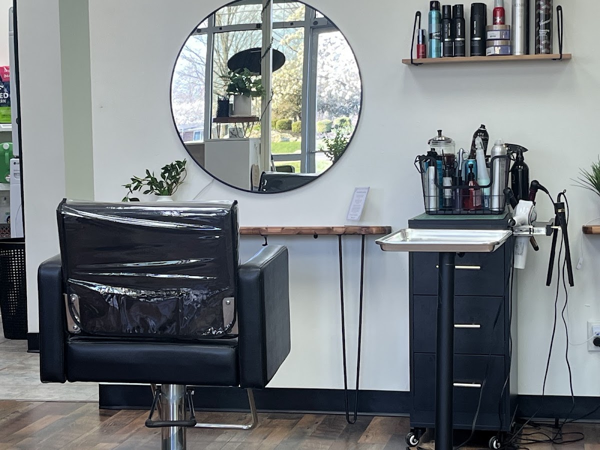 The Beauty Den Salon & Boutique
