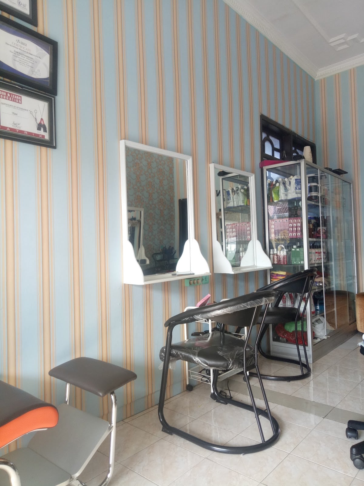 Afika Salon