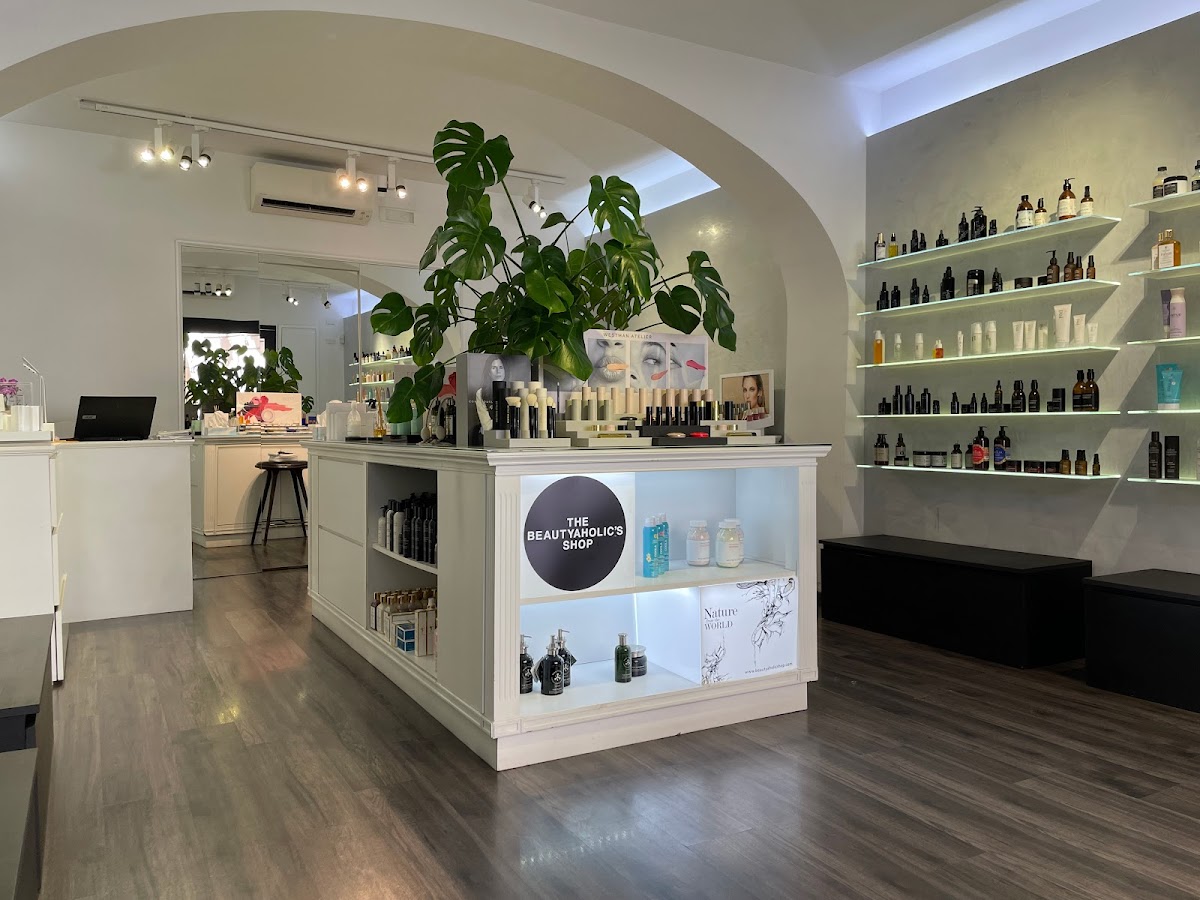 The Beautyaholic's Shop