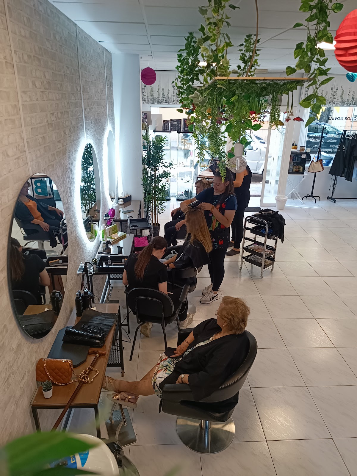 Hairdresser - Aesthetics Advanced Nerea and Irene
