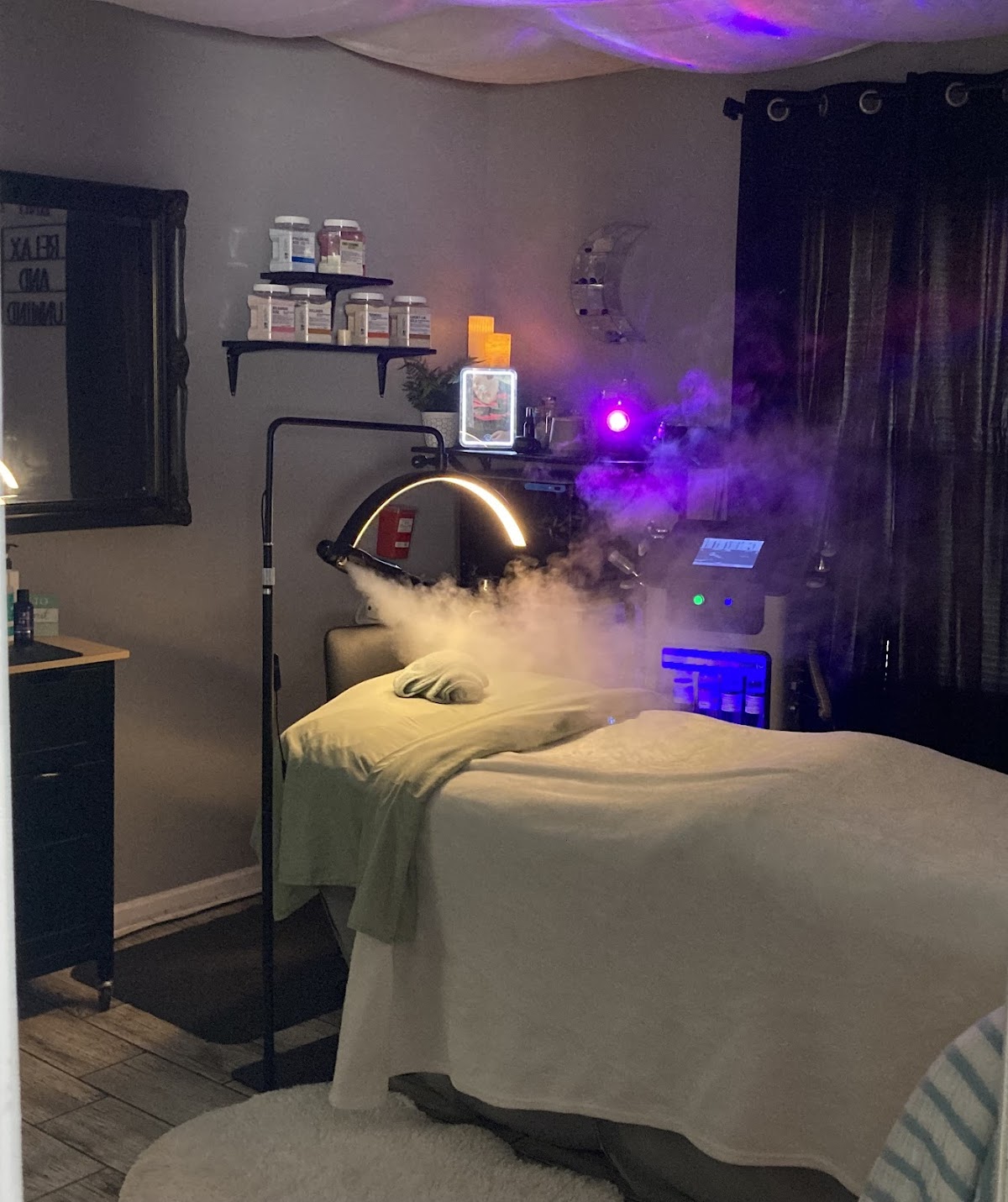 Unwind Beauty Bar