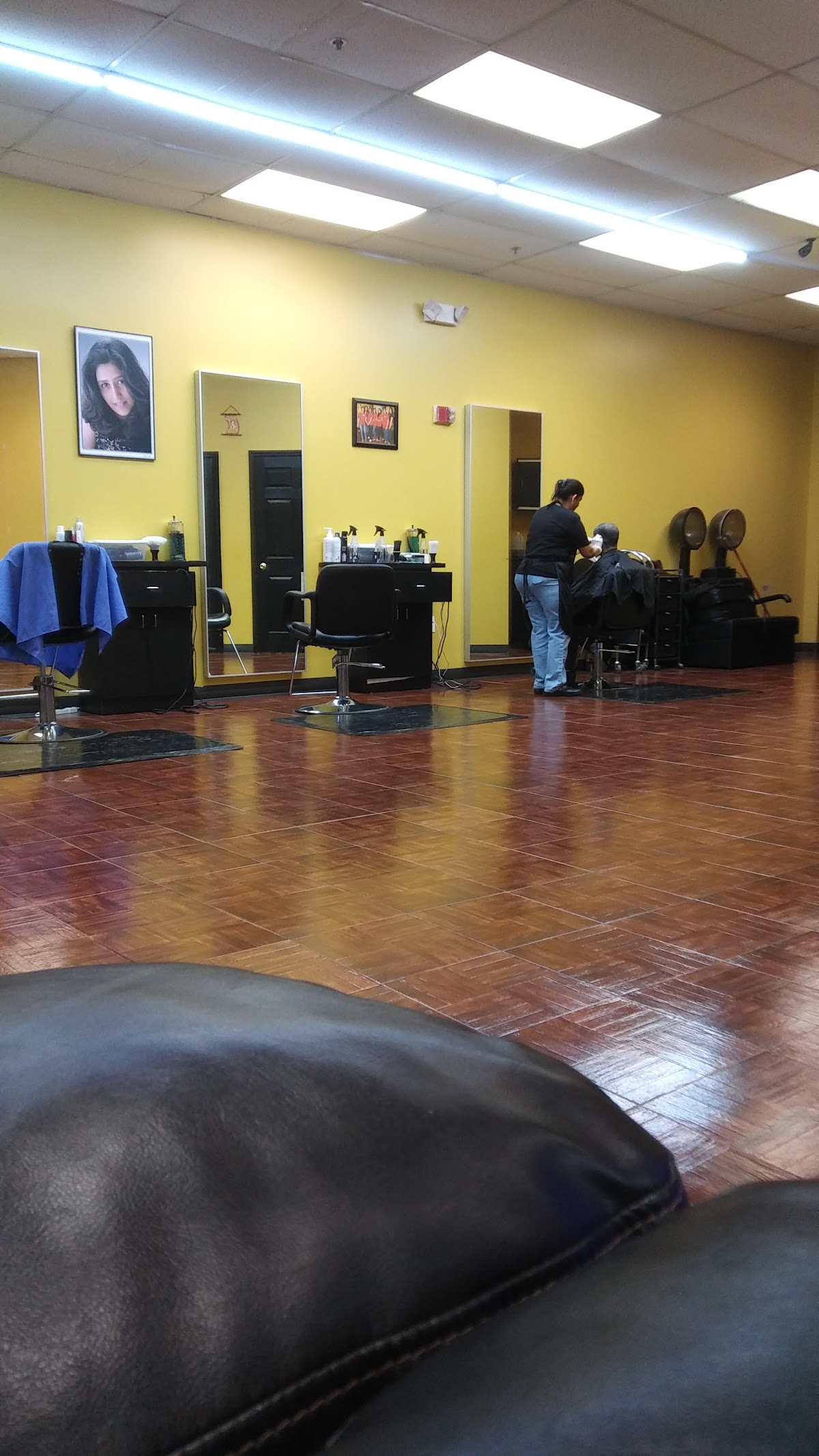 Sangi's Beauty Salon