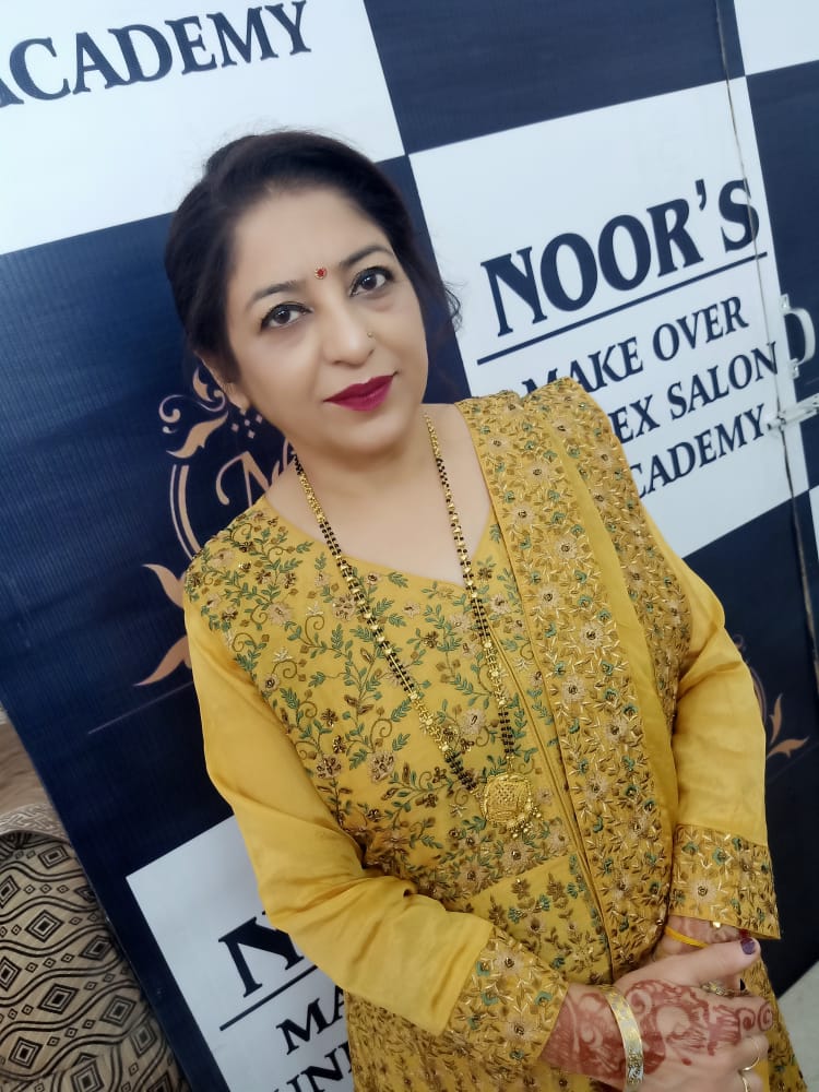 Noor's Makeover Unisex Salon & Academy